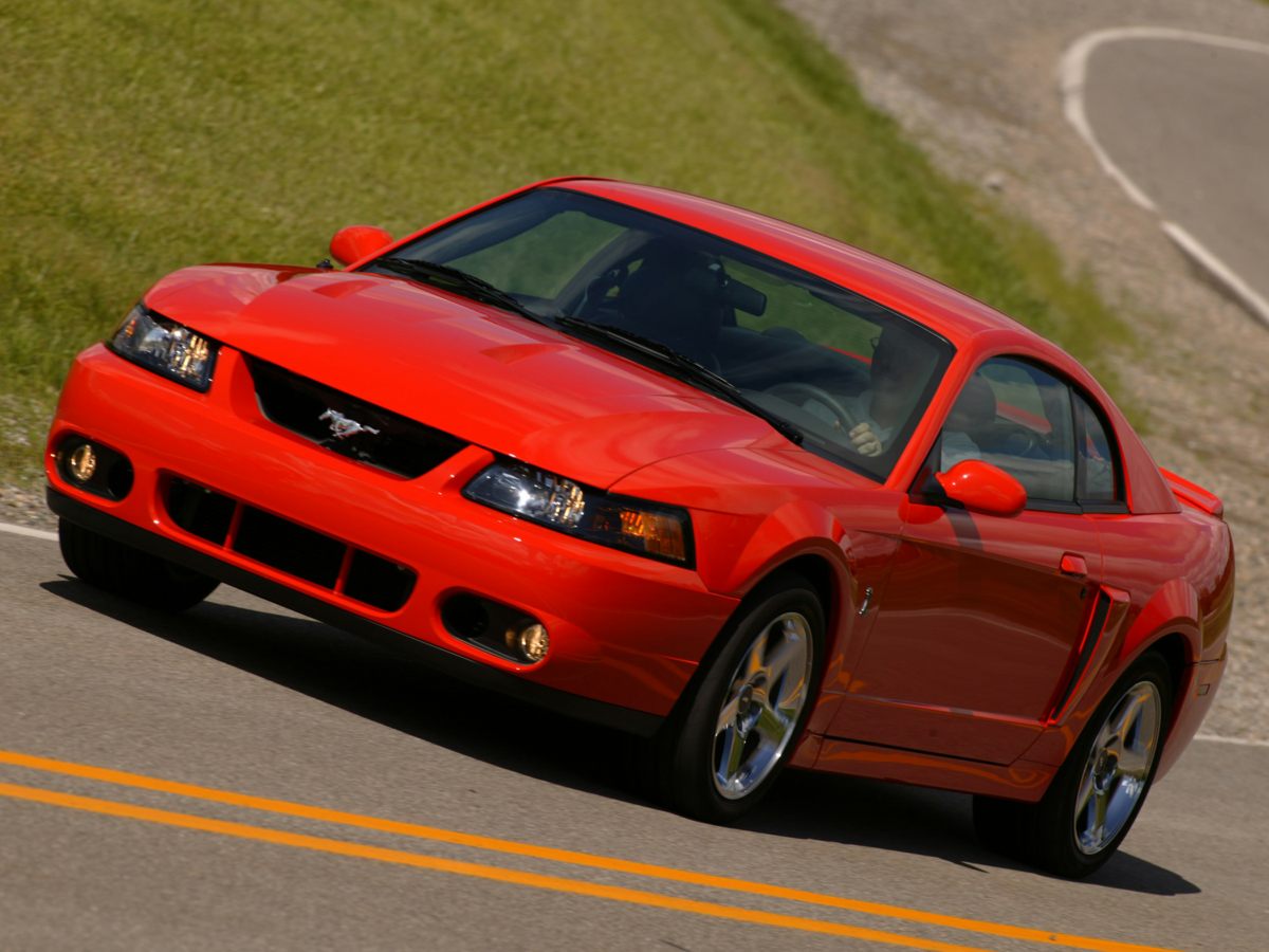 2004 Ford Mustang 