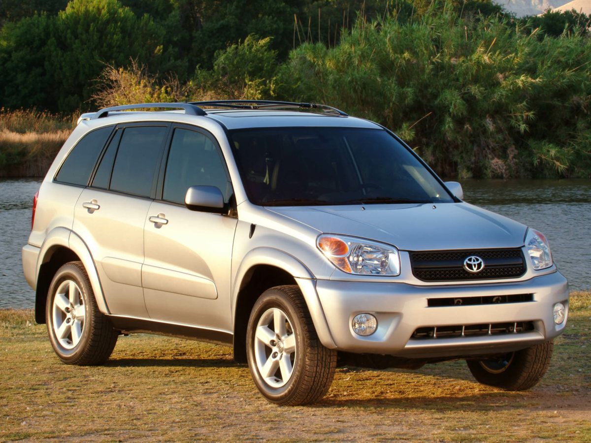 2004 Toyota RAV4 Base Hero Image