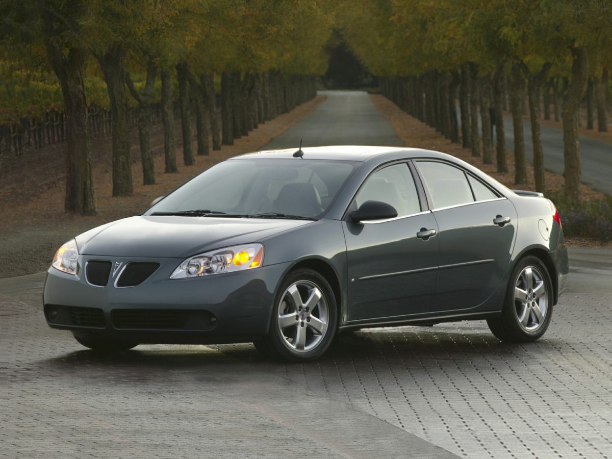 2007 Pontiac G6 4dr Sdn GT BLUE CD player Bumpers: body-color