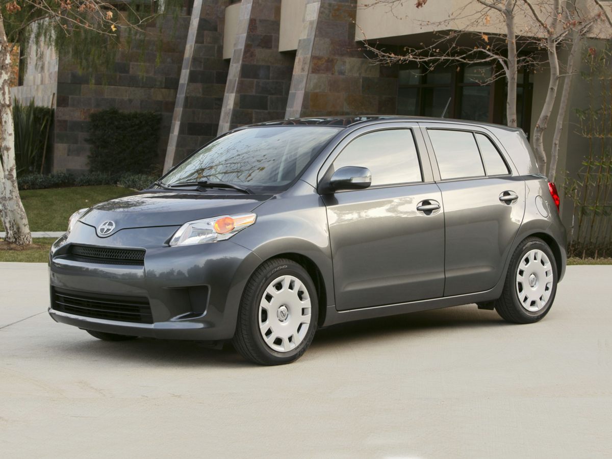 Magnetic Gray Metallic 2010 Scion xD Base Hatchback Front-Wheel Drive 4-Speed Automatic Overdrive