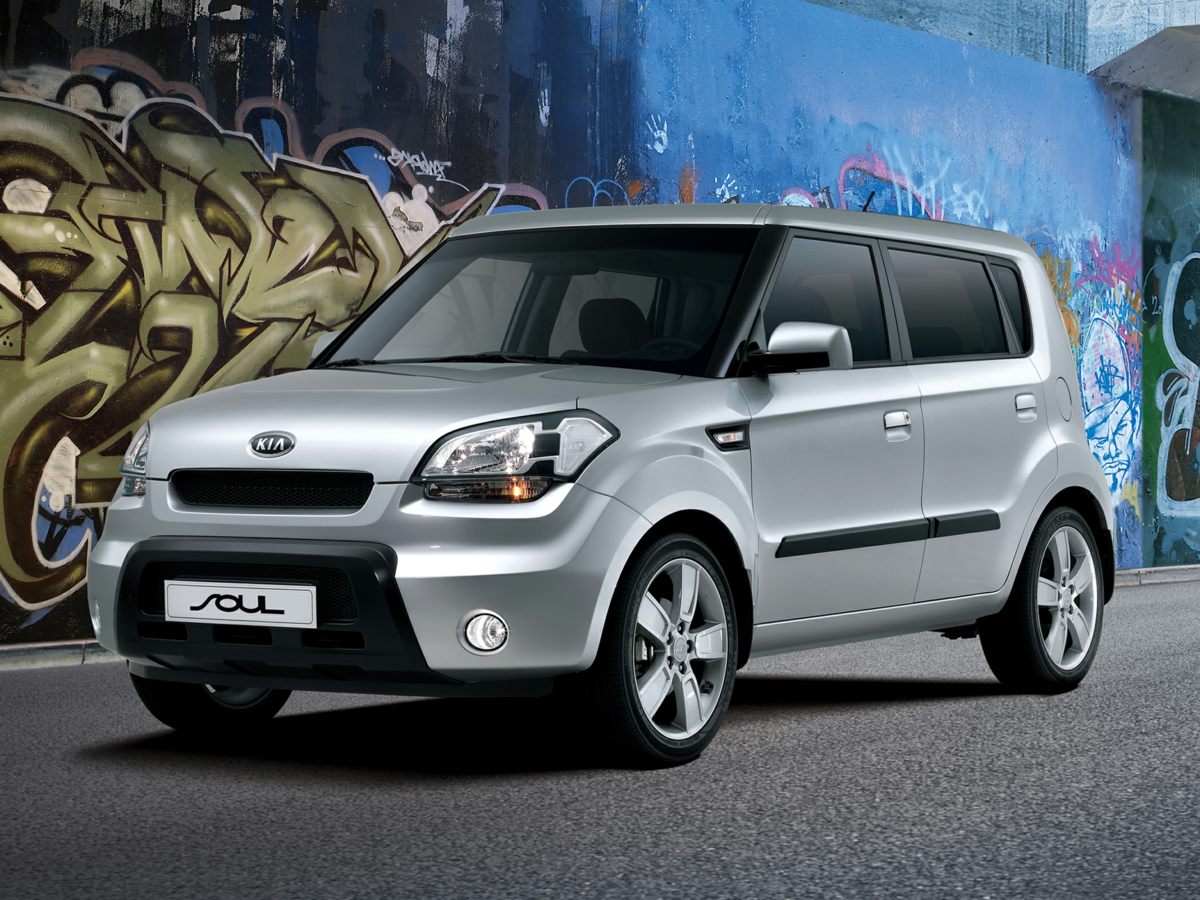 Bright Silver 2010 Kia Soul + Wagon Front-Wheel Drive 4-Speed Automatic Overdrive