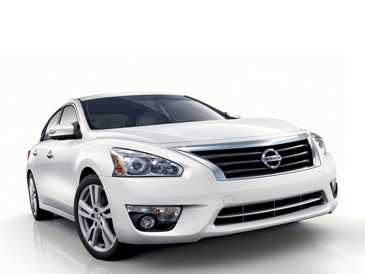 Super Black 2013 Nissan Altima 3.5 S Sedan Front-Wheel Drive Continuously Variable Transmission