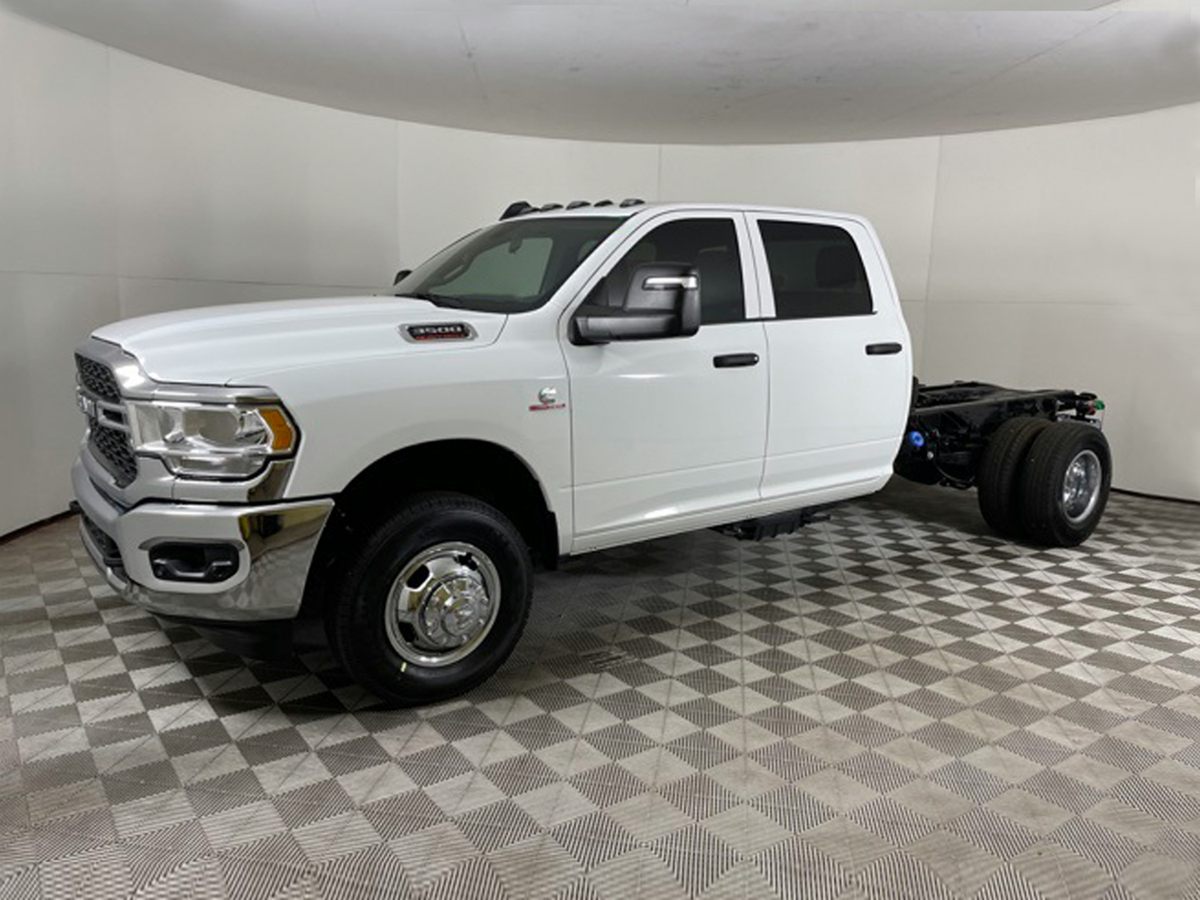 Bright White Clearcoat 2024 RAM 3500 Chassis Tradesman Regular Cab DRW 4WD Pickup Truck Four-Wheel Drive 6-Speed Automatic