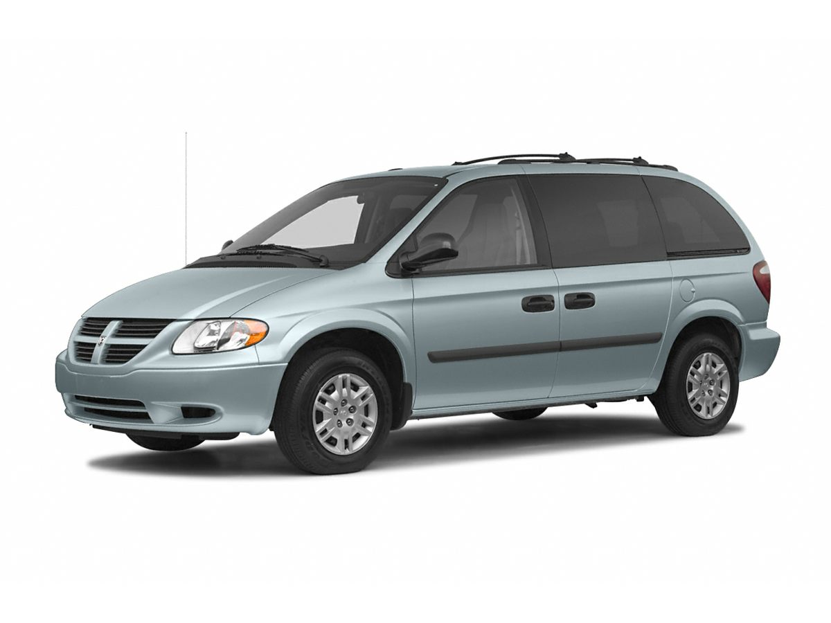 2005 Dodge Caravan SXT photo