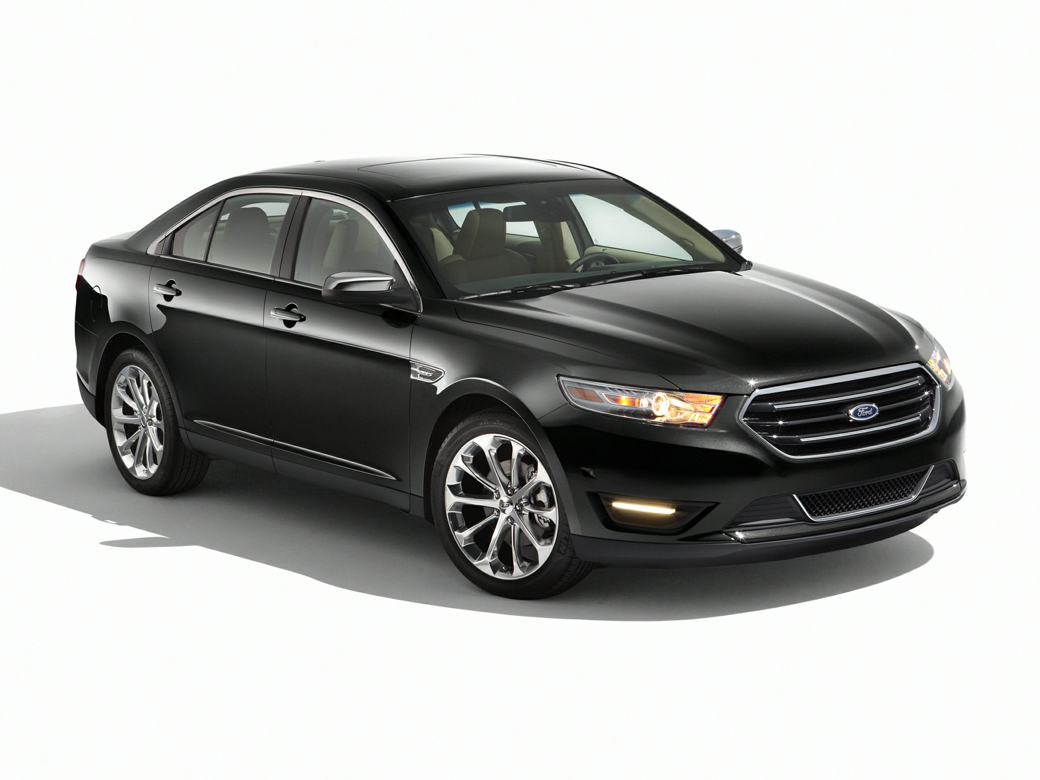 ... 2019 Ford Taurus SE ...