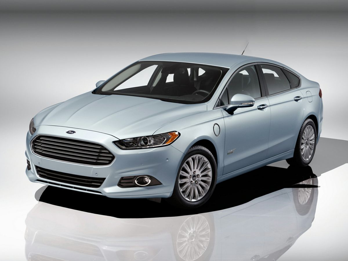 2015 Ford Fusion Energi Titanium 1