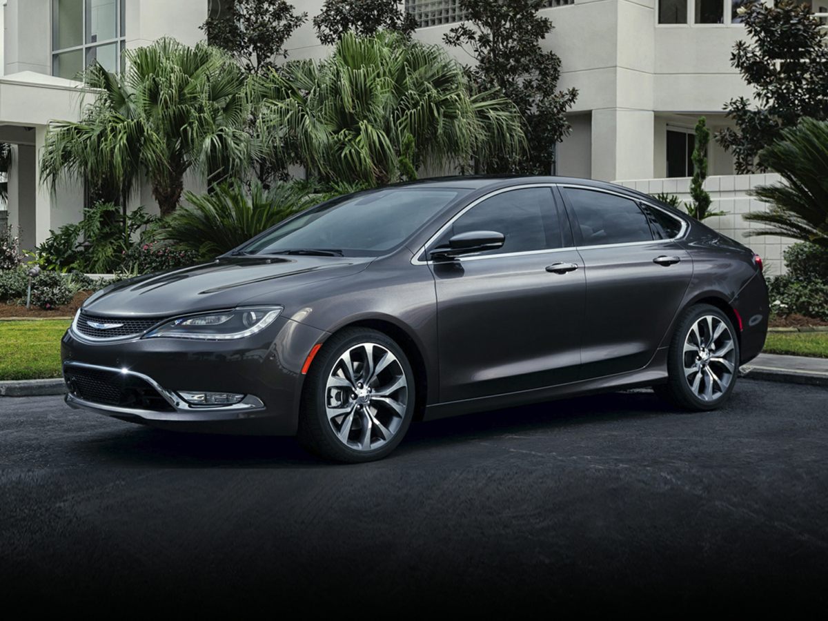 2017 Chrysler 200 Limited 1