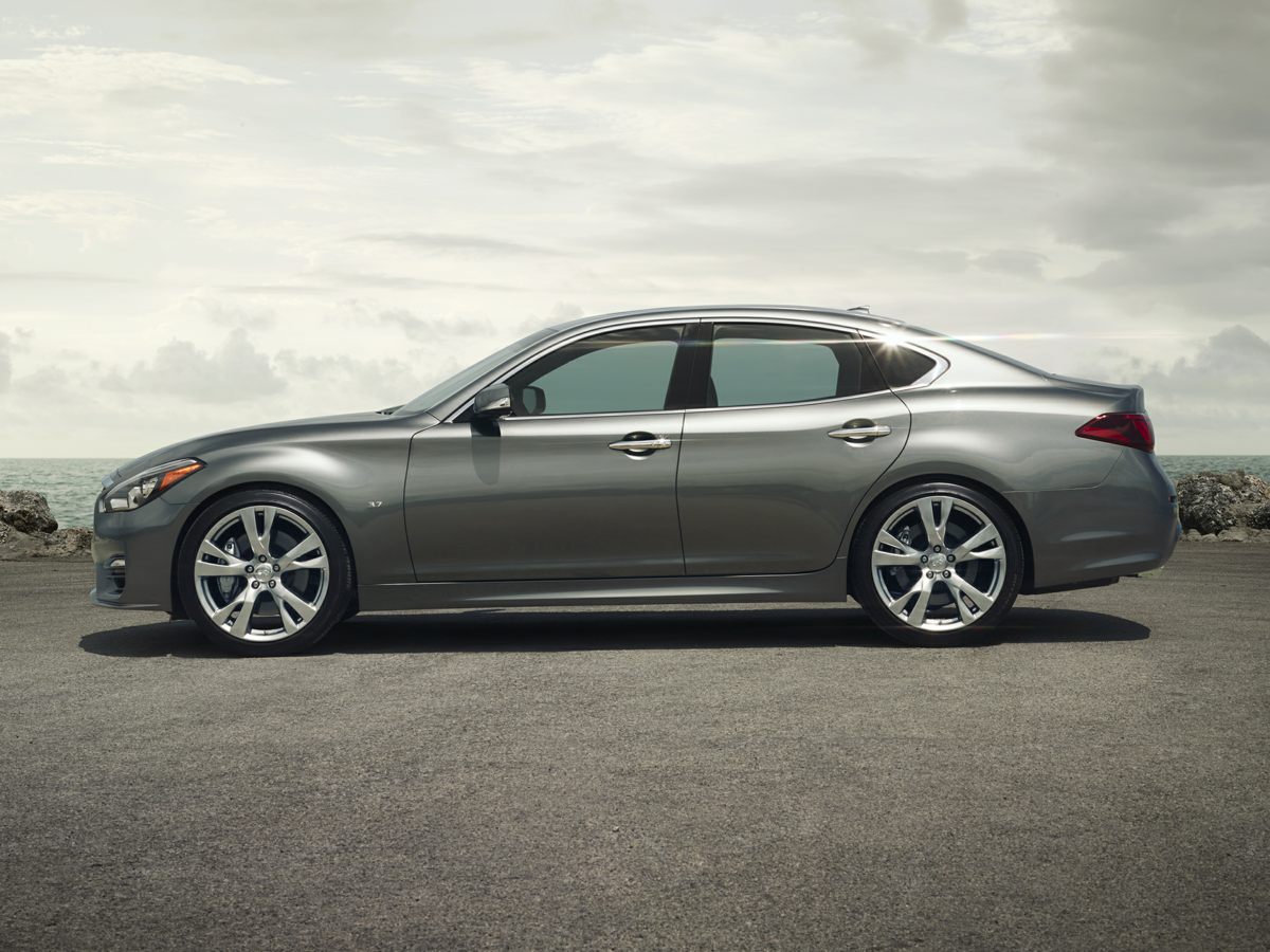 2016 INFINITI Q70 3.7X 1