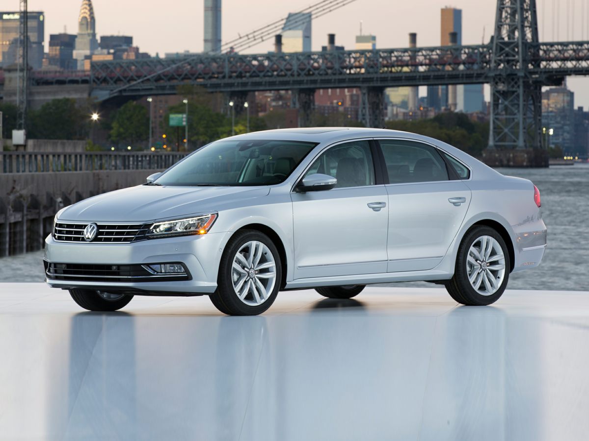 2016 Volkswagen Passat  2