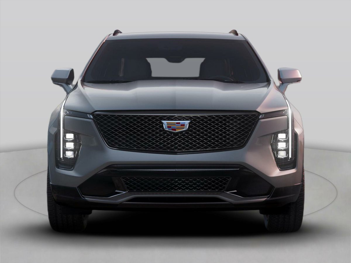 2024 Cadillac XT4 Luxury photo