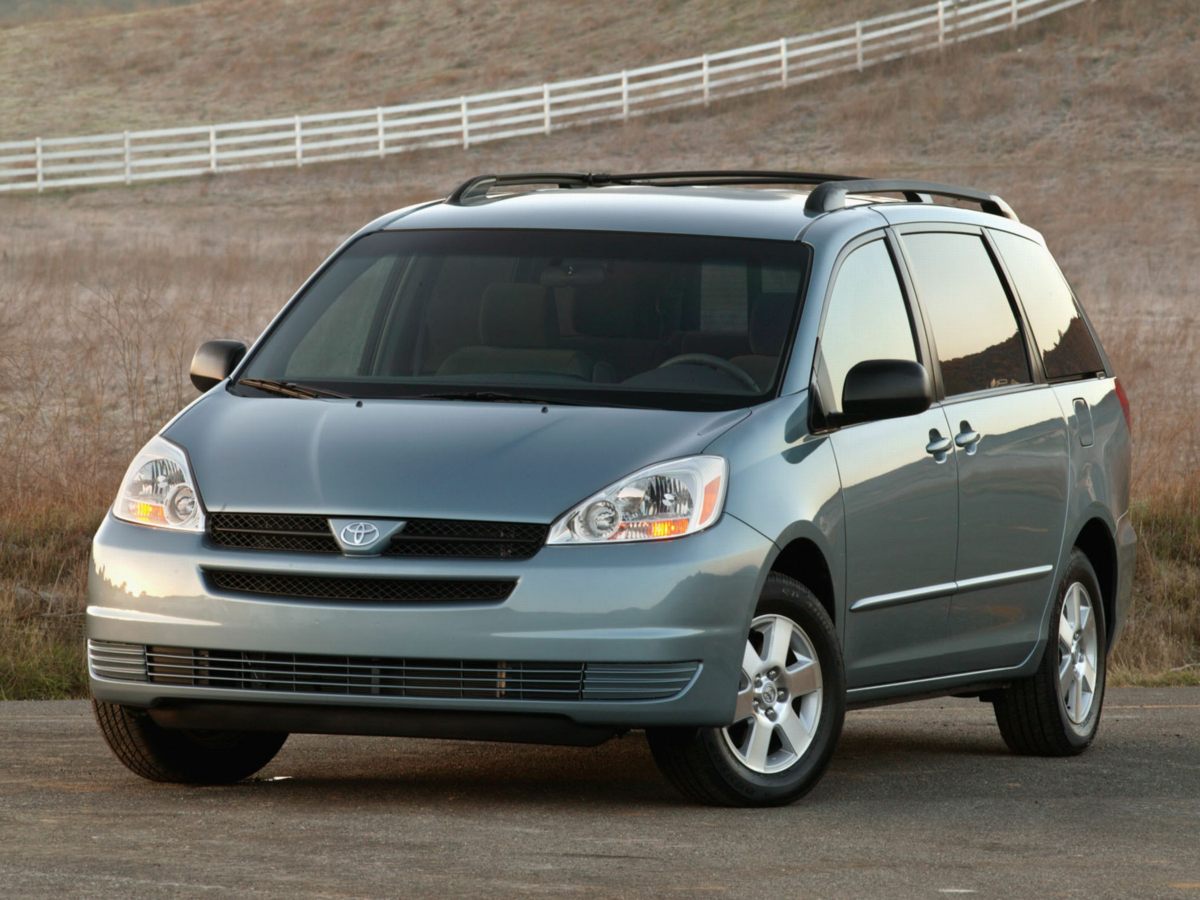 2004 Toyota Sienna LE 1