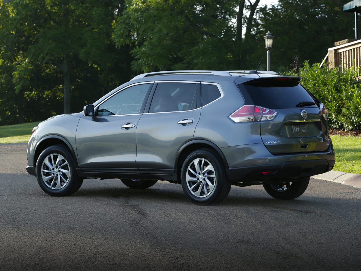 2016 Nissan Rogue SV 1