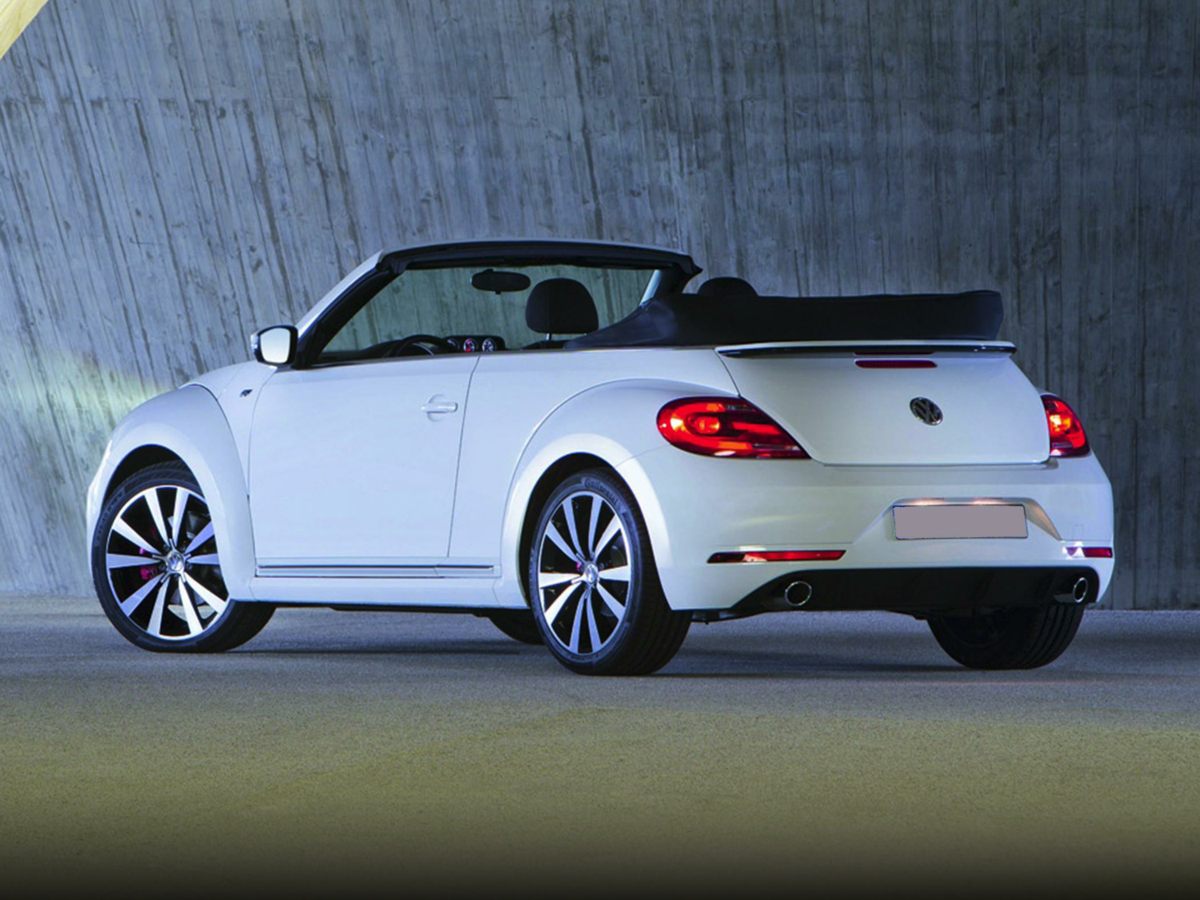 2015 Volkswagen Beetle 1.8's photo