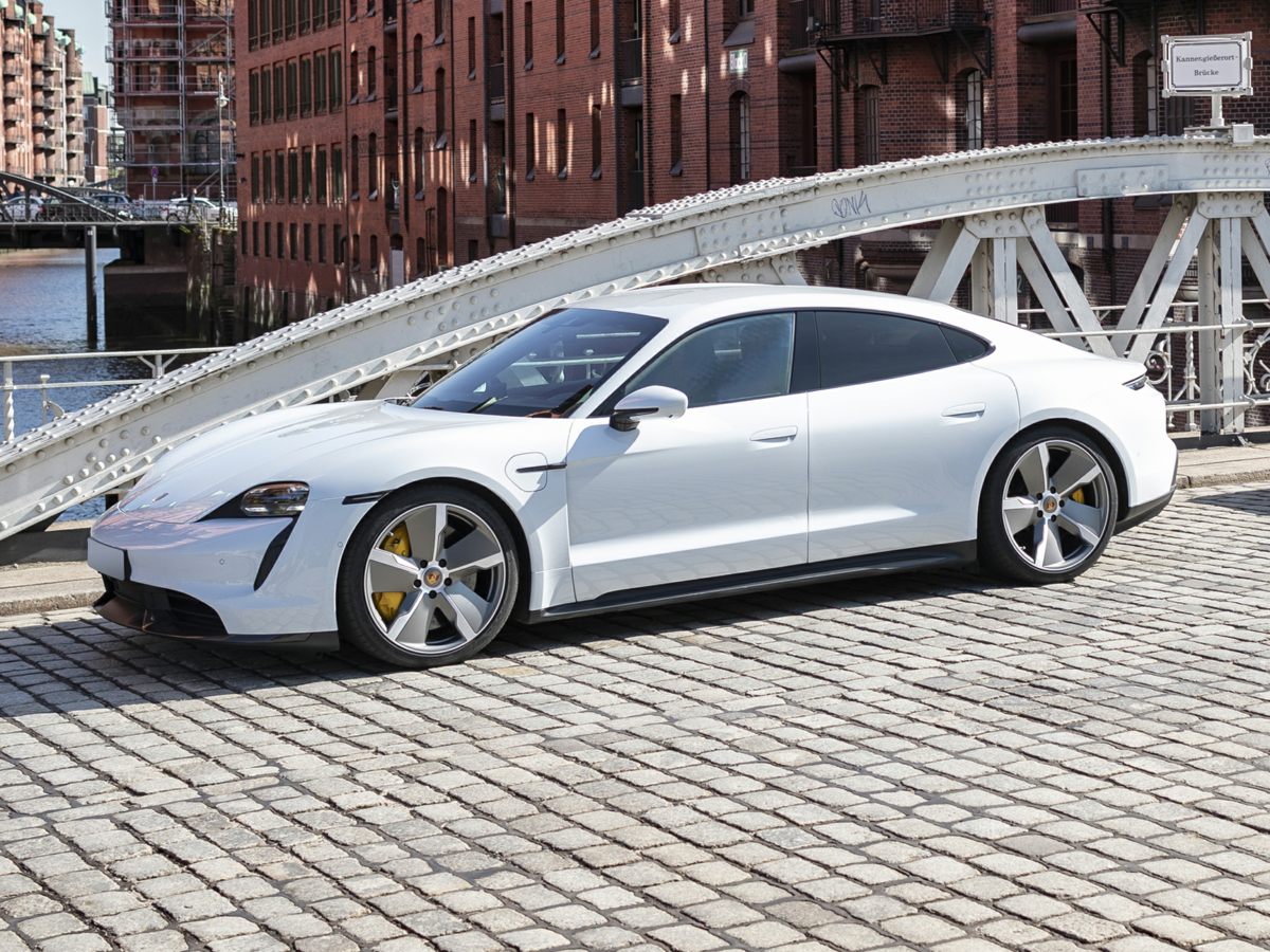 2021 Porsche Taycan  photo