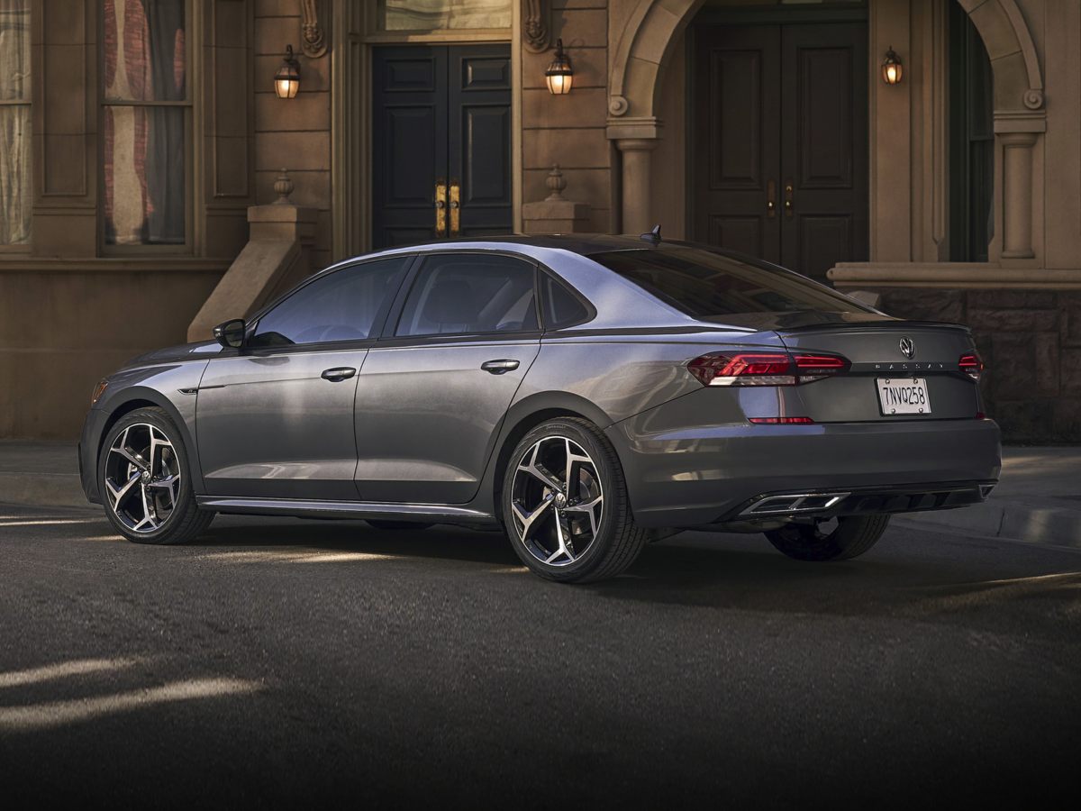 2022 Volkswagen Passat 2.0T SE photo