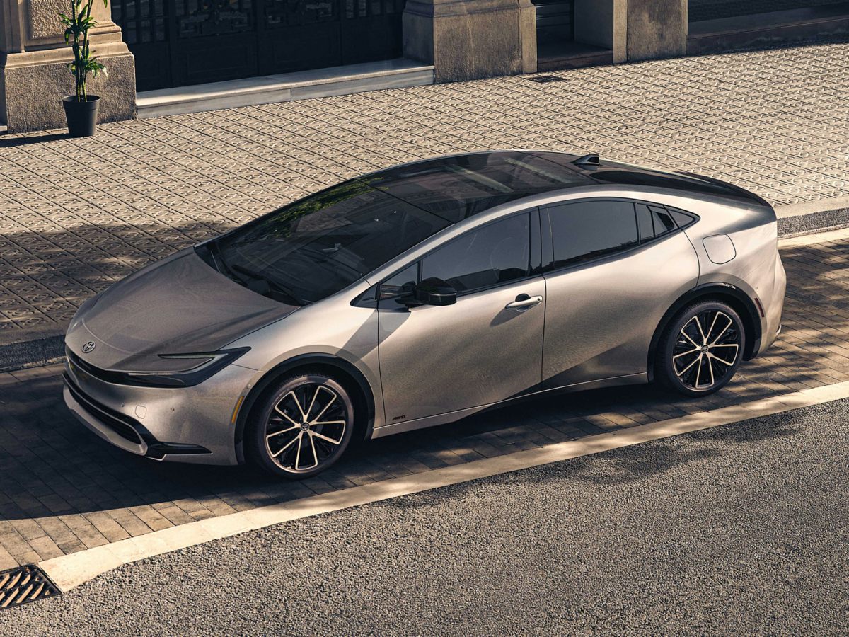 2024 Toyota Prius XLE 1