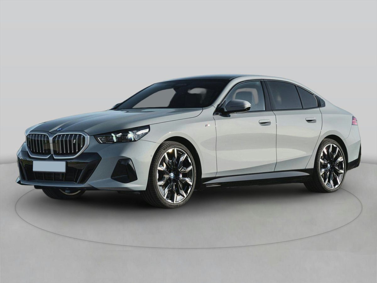 2025 BMW 5 Series  3