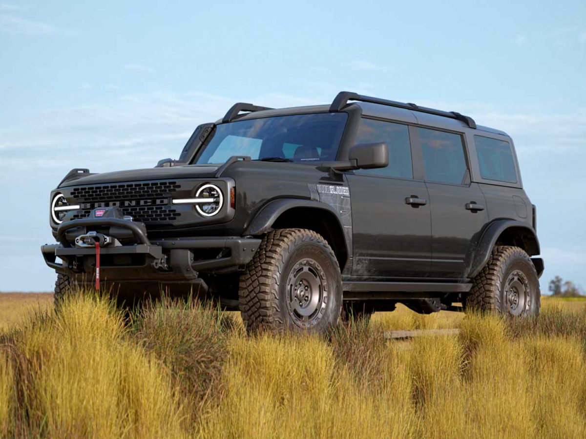 New 2024 Ford Bronco Outer Banks near Ontario Citrus Motors Ford