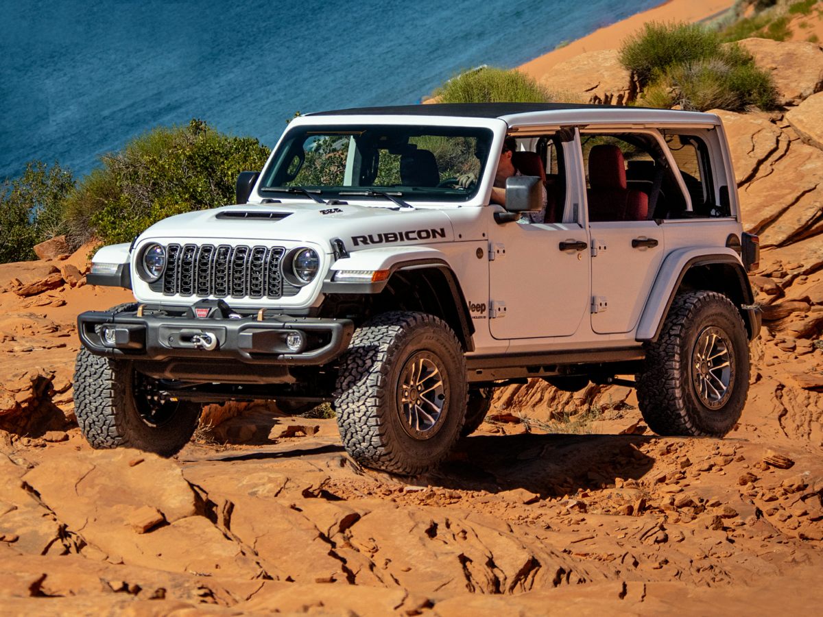 2024 Jeep Wrangler Sahara images