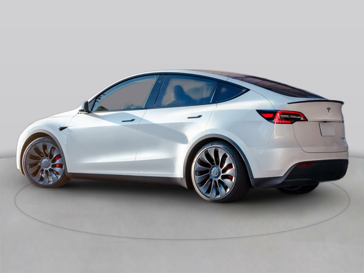 2024 Tesla Model Y Long Range 1