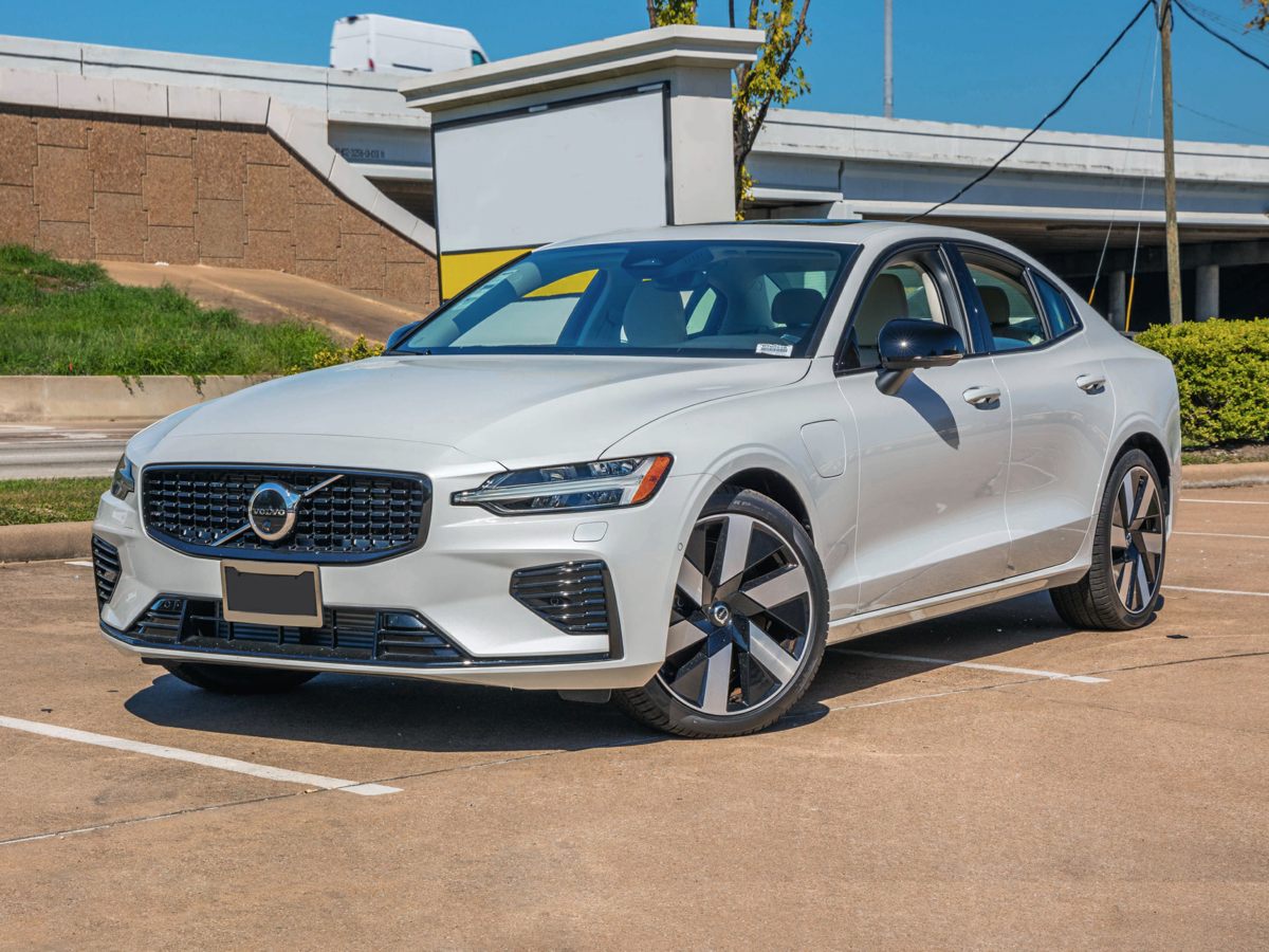 2024 Volvo S60 Recharge Plug-In Hybrid Ultimate photo
