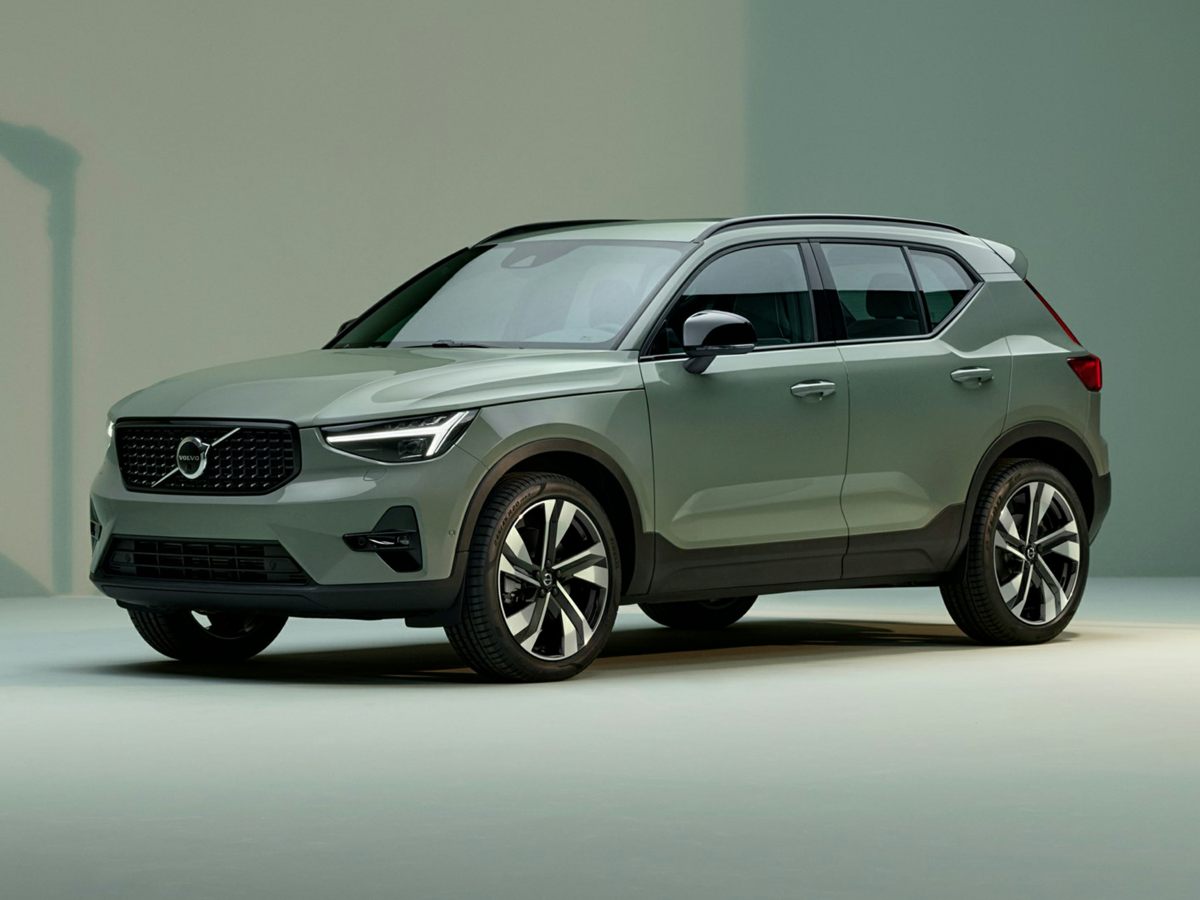 2024 Volvo XC40 Ultimate images