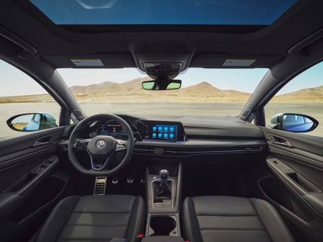 2024 Volkswagen Golf R Dashboard
