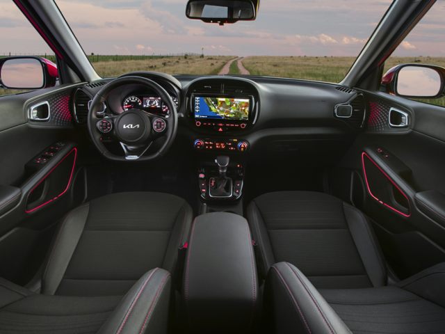 2022 Kia Soul interior