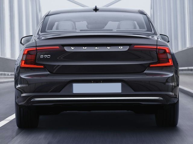 2024 Volvo S90 Recharge Plug-in Hybrid Trunk