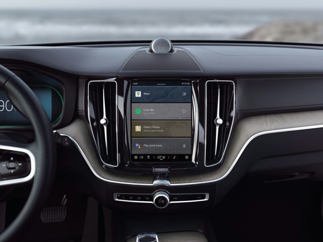 2025 Volvo XC60 Recharge Plug-in Hybrid Dashboard