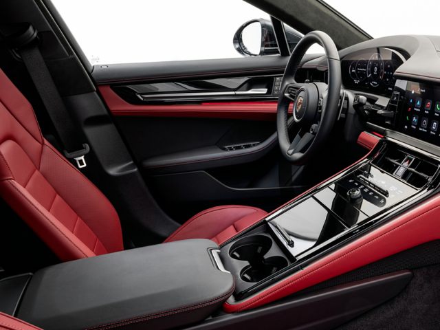 2025 Porsche Panamera Interior