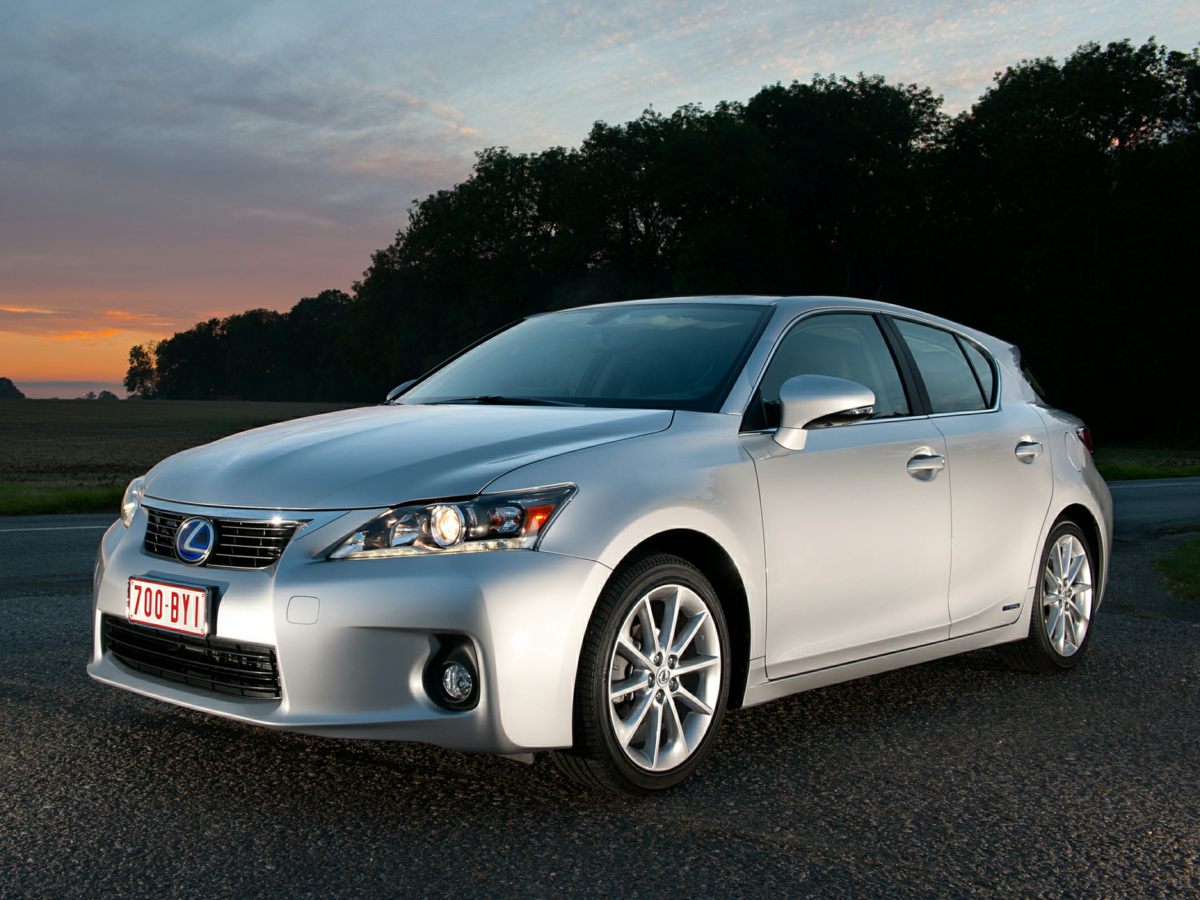 2013 Lexus CT Base's photo