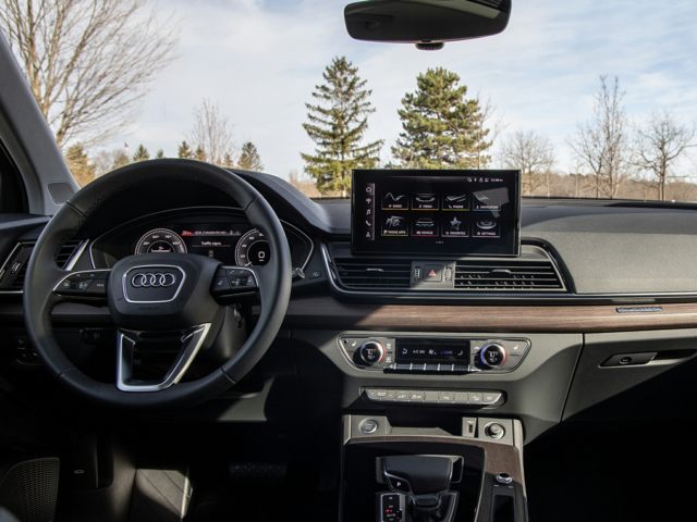 2023 Audi Q5 Hybrid Dashboard