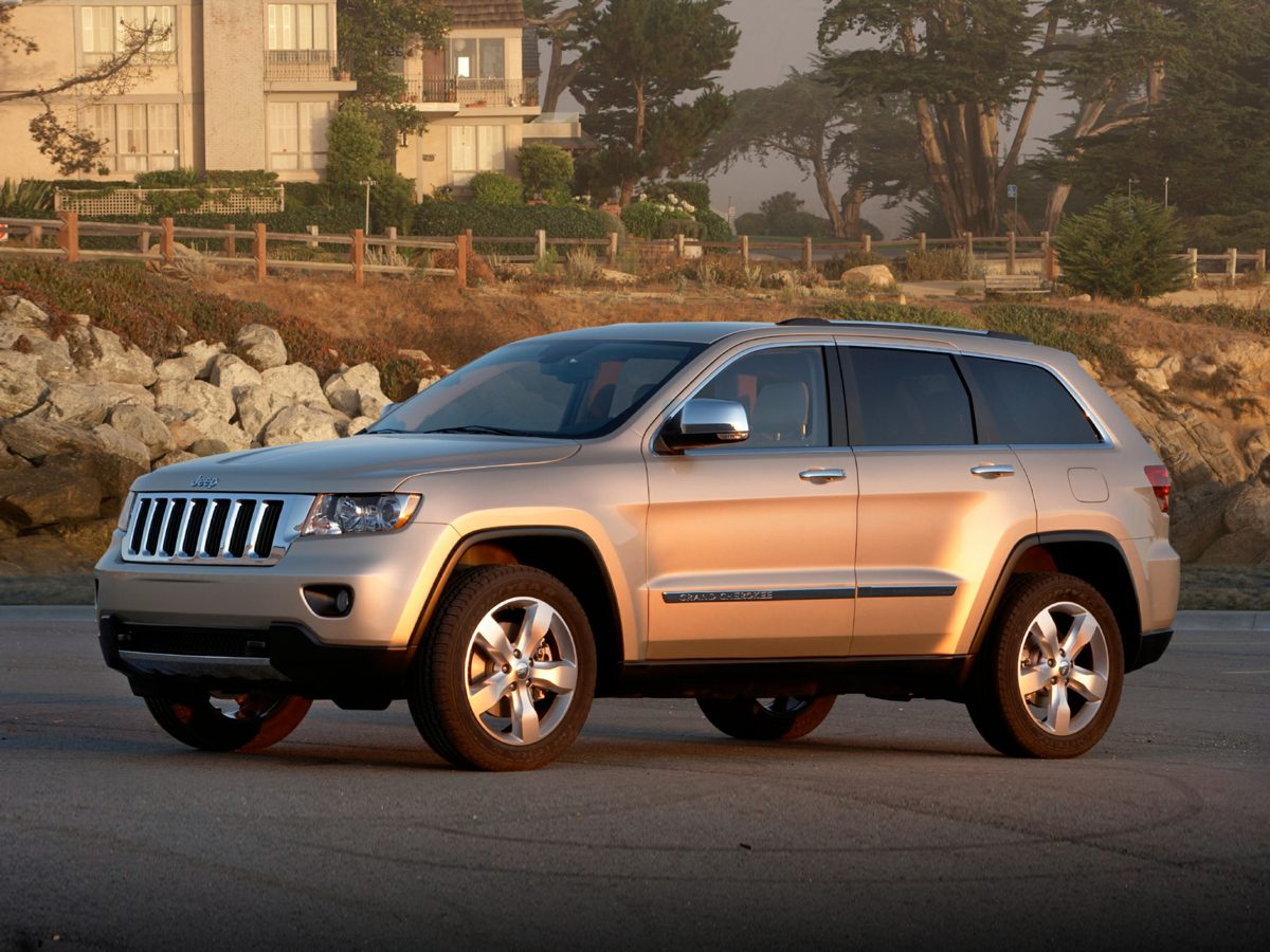 used 2013 Jeep Grand Cherokee car, priced at $7,000