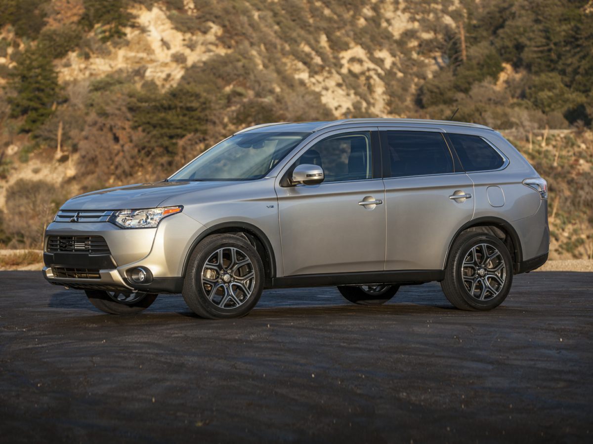 used 2015 Mitsubishi Outlander car
