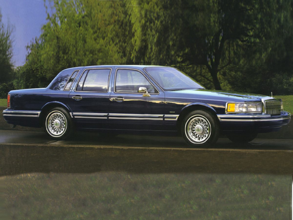 used 1994 Lincoln Town Car car, priced at $1,000