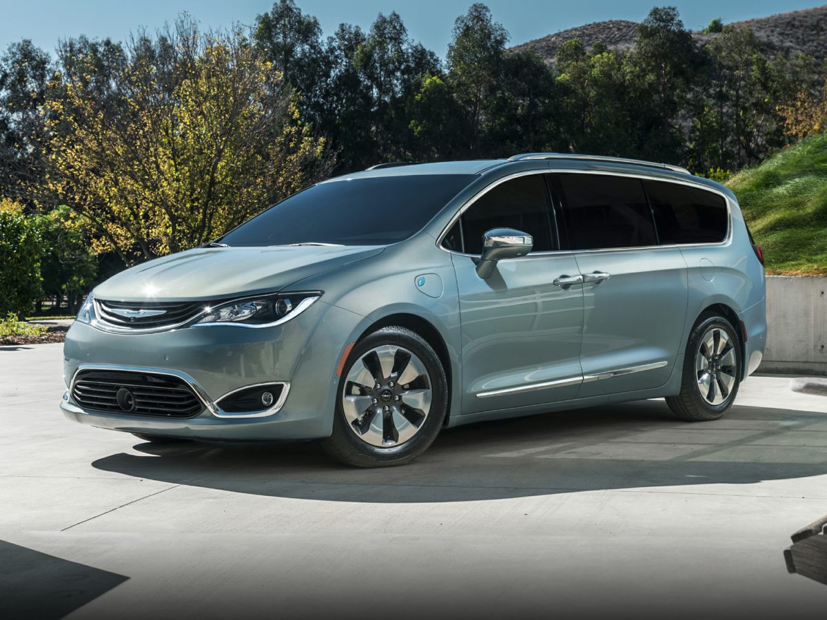 used 2020 Chrysler Pacifica Hybrid car
