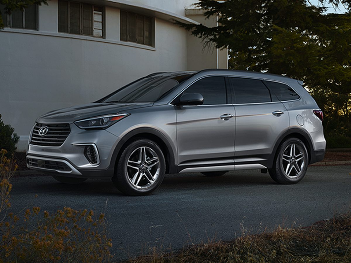 used 2018 Hyundai Santa Fe car, priced at $23,000