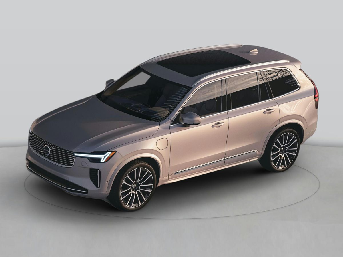 new 2025 Volvo XC90 Plug-In Hybrid car, priced at $82,885